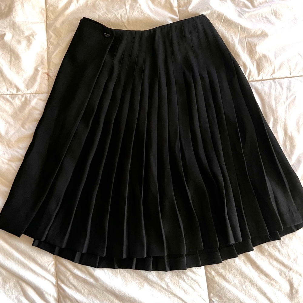 The Limited Black Pleated Skirt!!